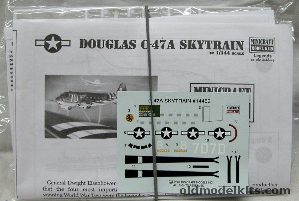 Minicraft 1/144 Douglas C-47 Skytrain (DC-3) - USAF European Theater 1944 - Bagged, 14489 plastic model kit